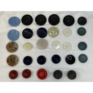 Lot Of 29 Large Vintage Round Flat & Shank Buttons - 1 1/4” - 1 3/4” Diameter